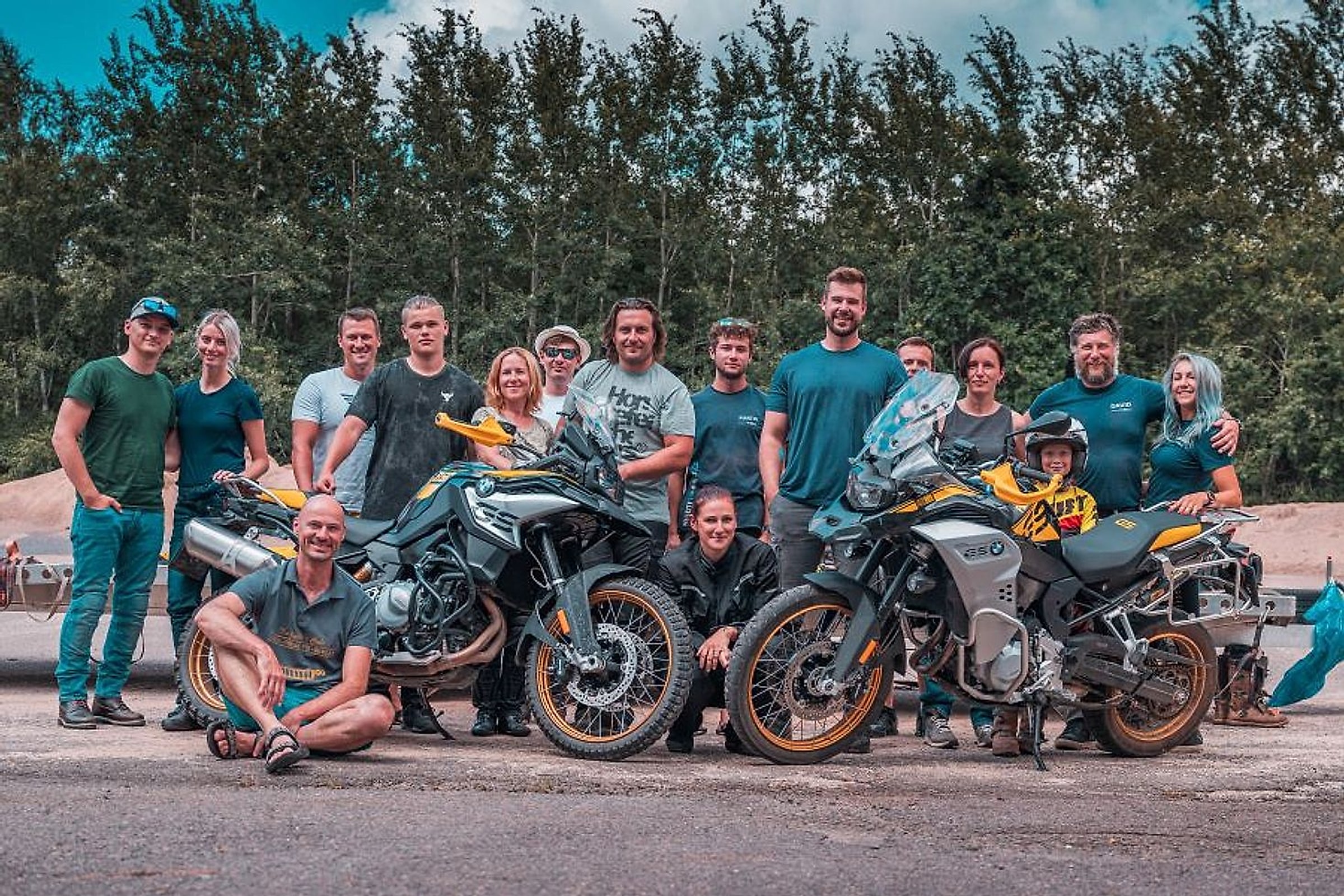 Tým instruktorů motoškoly Přijďte se projet u motorek BMW